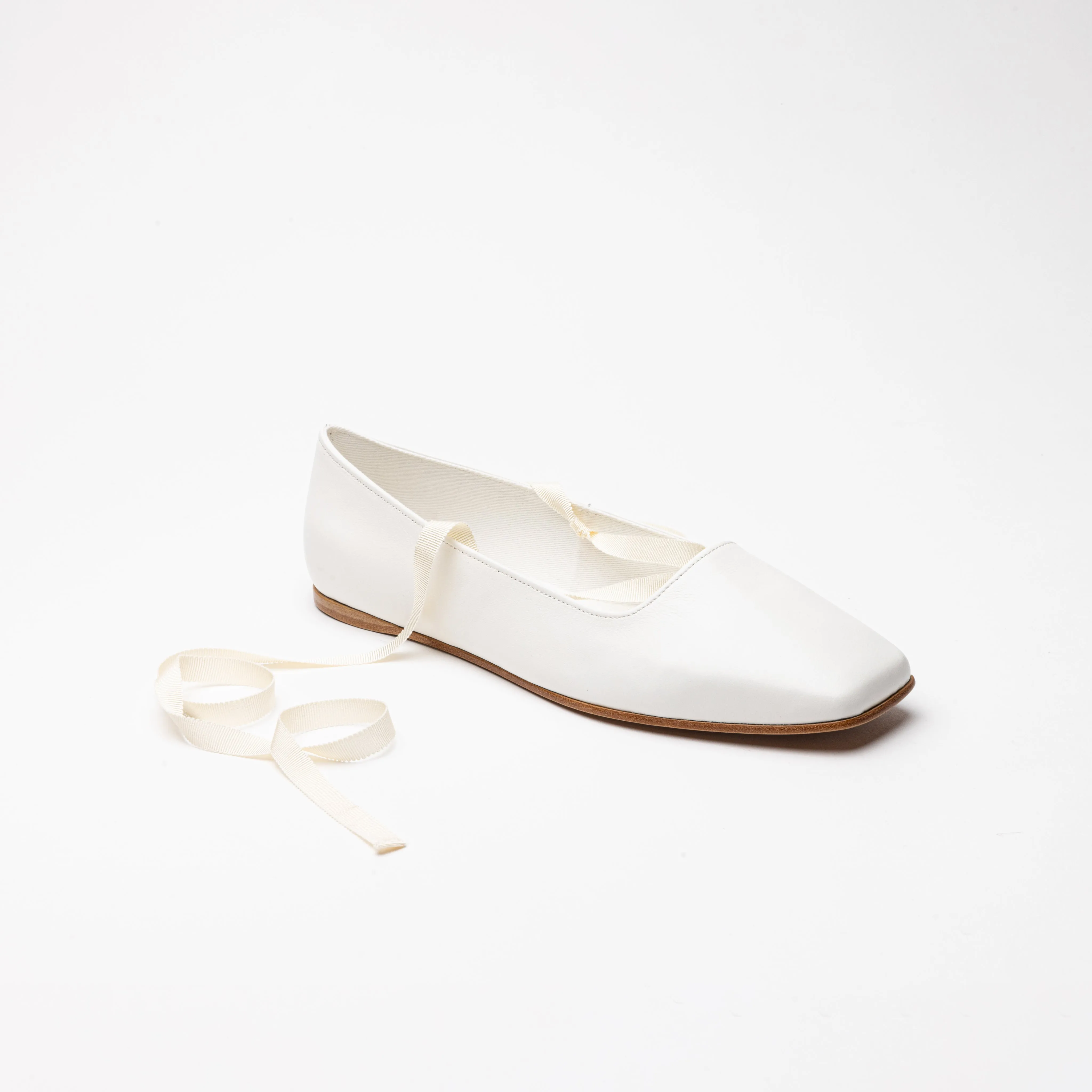 Bronte Women's Slippers (Soft Ivory)