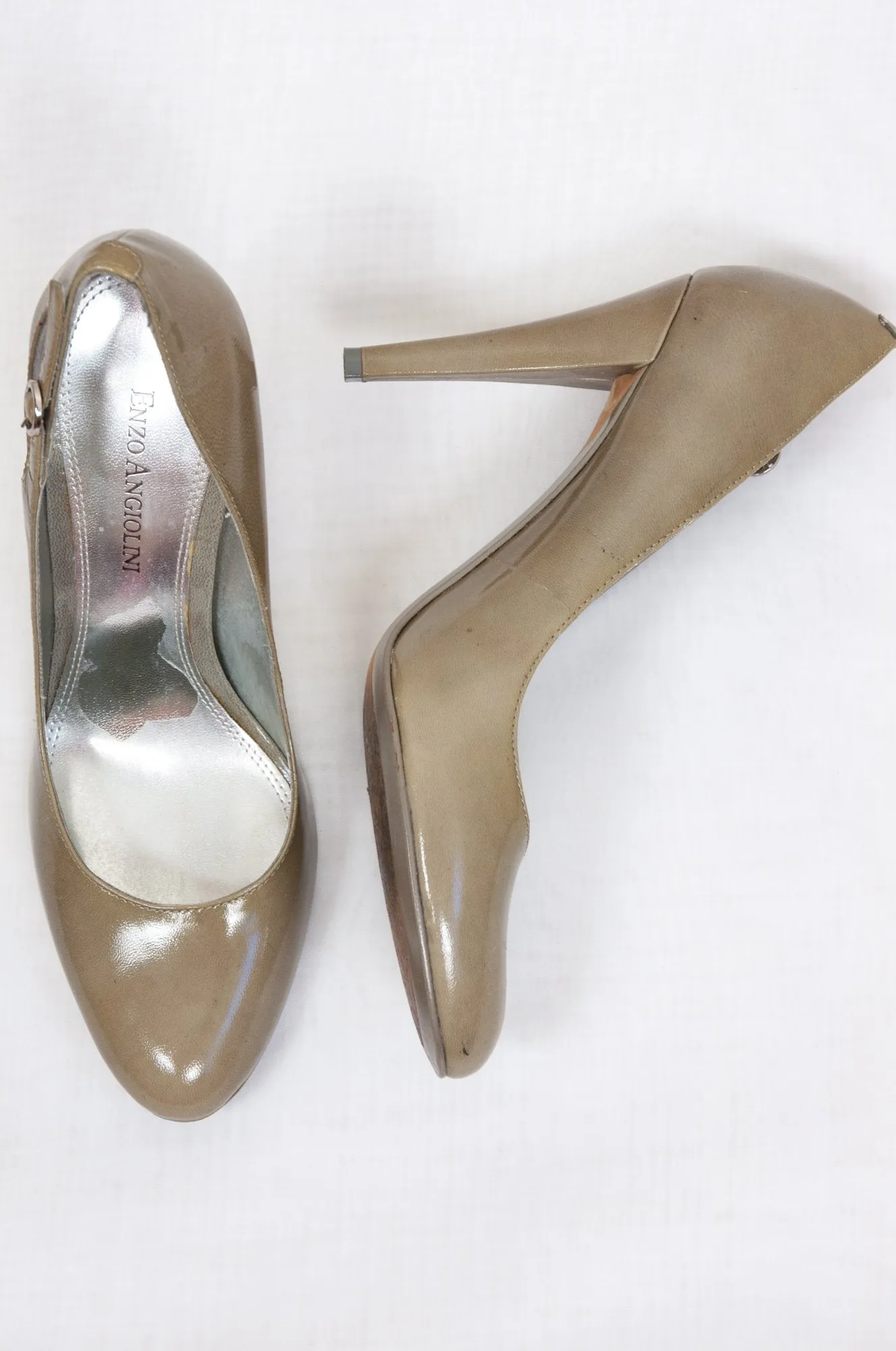 High heel patent leather khaki shoes