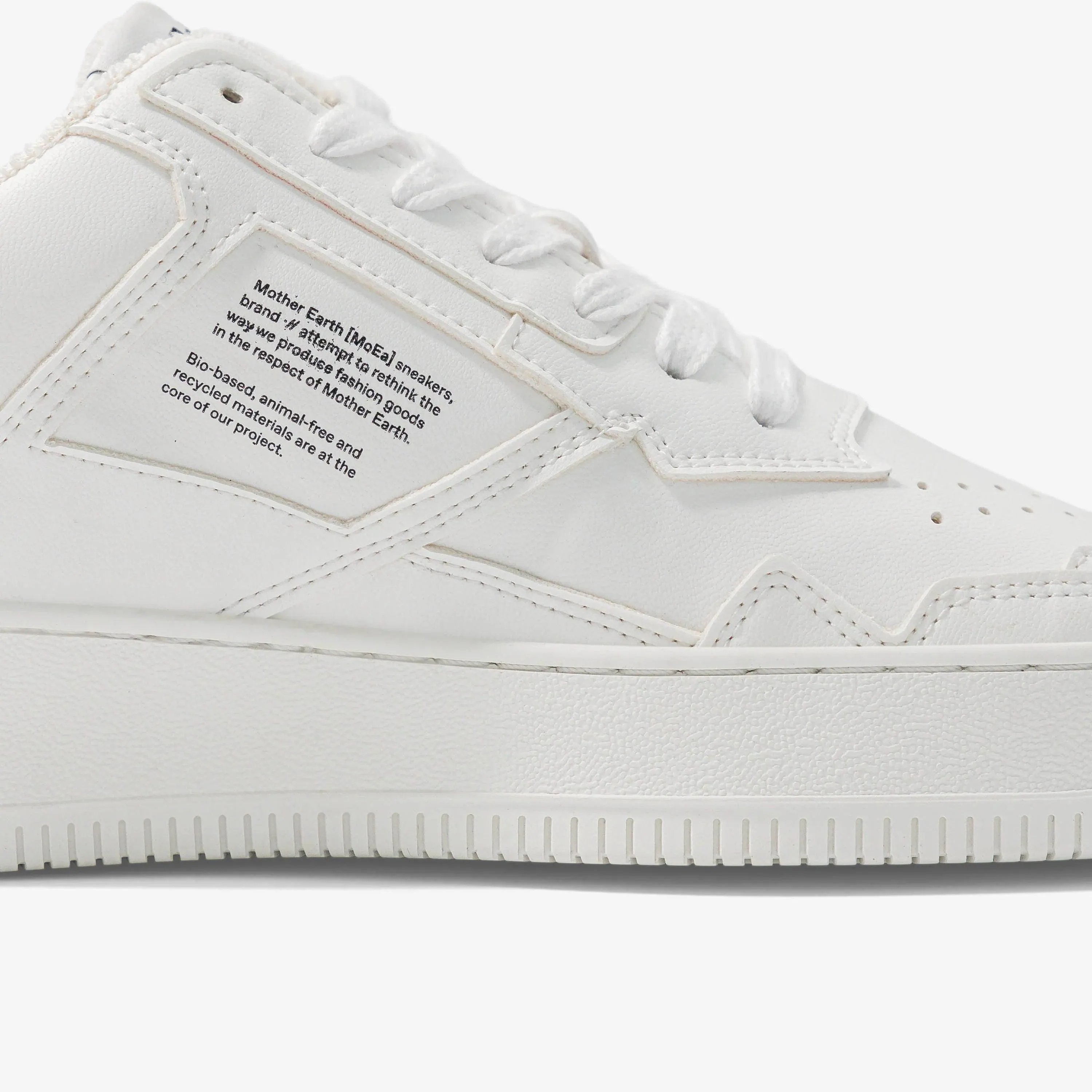 MoEa Gen1 All White sneaker