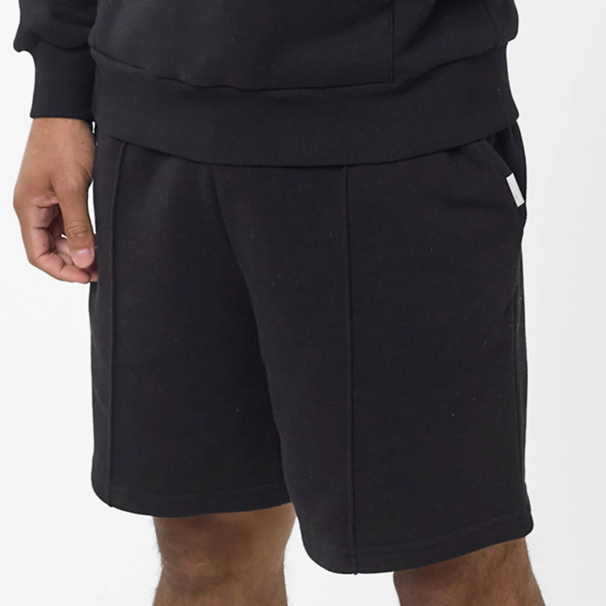 Pleated Core Short | Black