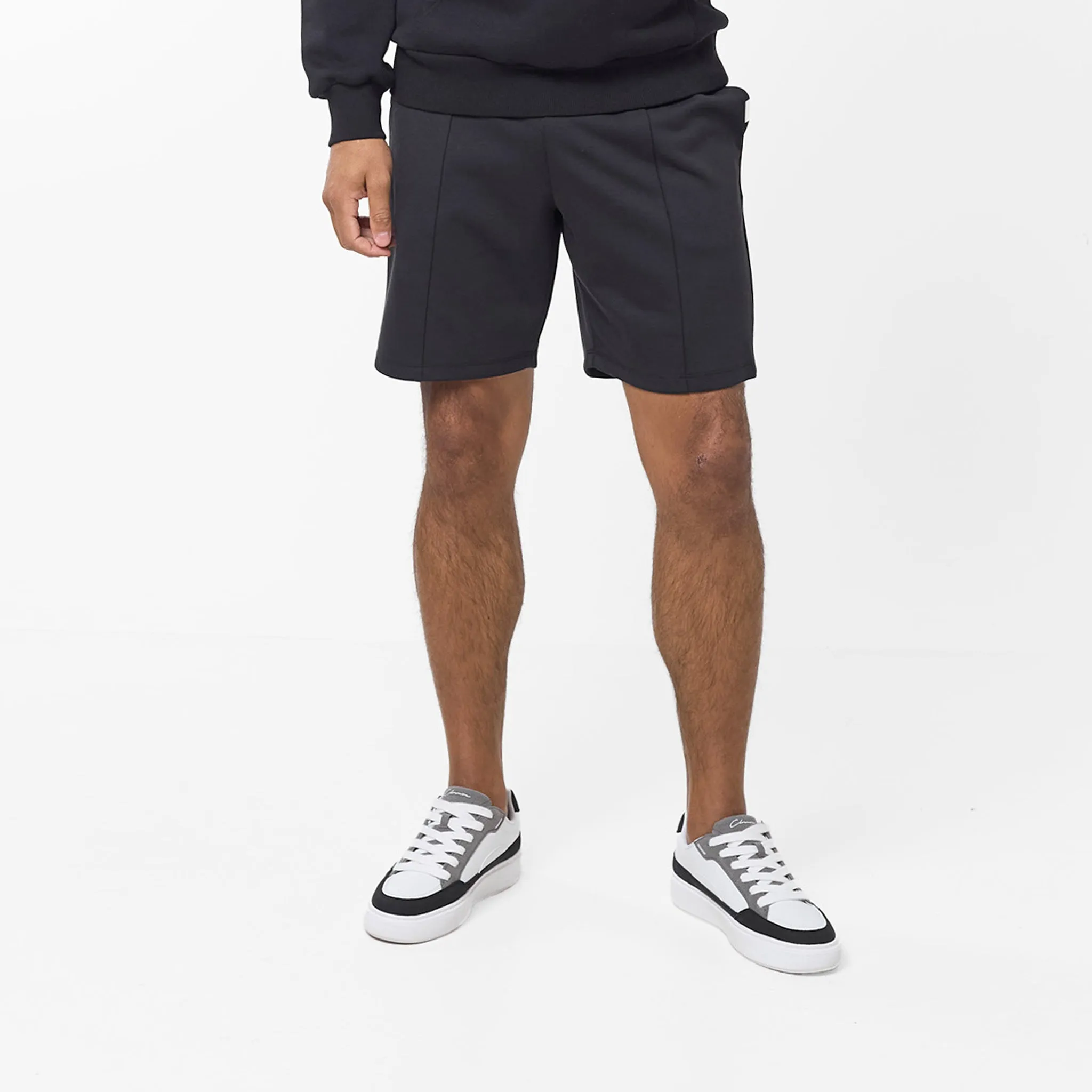 Pleated Core Short | Black