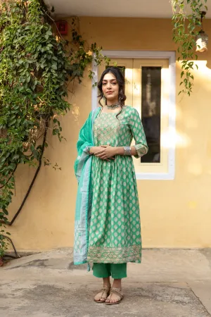 Women Green Muslin Nyara Cut A-Line Kurta Trouser Dupatta & Fancy Potli Set